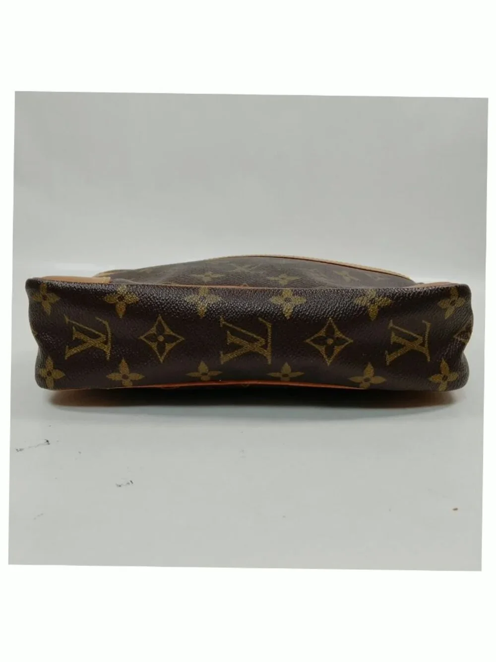 Authentic Louis Vuitton Trocadero 24 Monogram Canvas Crossbody Bag